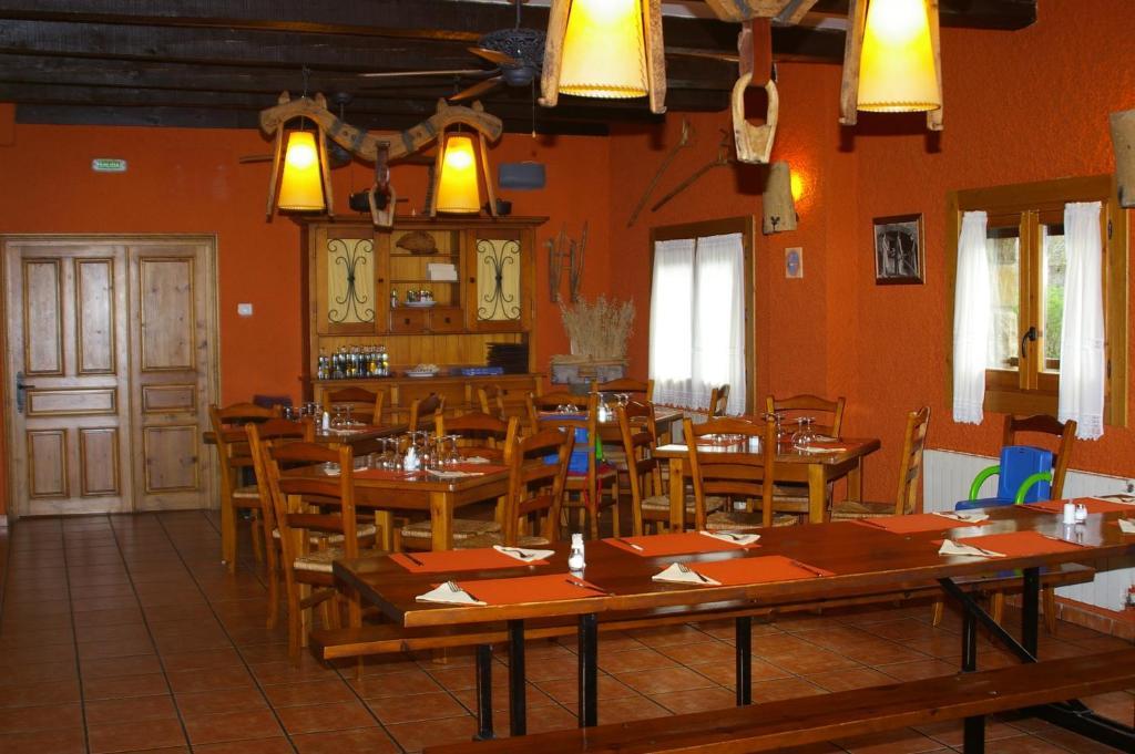 Hosteleria Santa Cruz Santa Cruz de la Serós エクステリア 写真